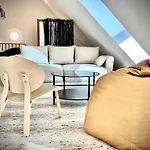 Waterfront - Urbane Eleganz Am Bachufer Apartment *