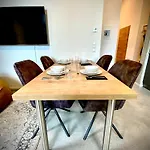 Appartamento Waterfront - Urbane Eleganz Am Bachufer *