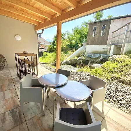 Waterfront - Urbane Eleganz Am Bachufer