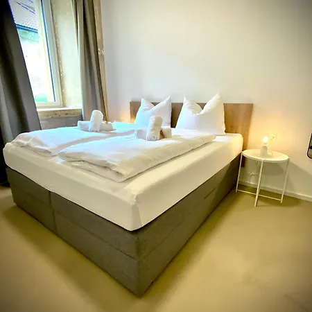 Waterfront - Urbane Eleganz Am Bachufer