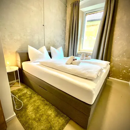 Waterfront - Urbane Eleganz Am Bachufer شقة *