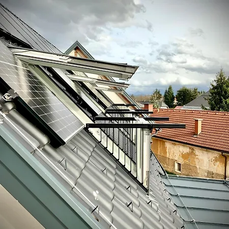 Waterfront - Urbane Eleganz Am Bachufer