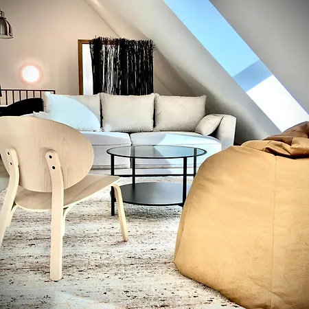 Waterfront - Urbane Eleganz Am Bachufer Apartment *