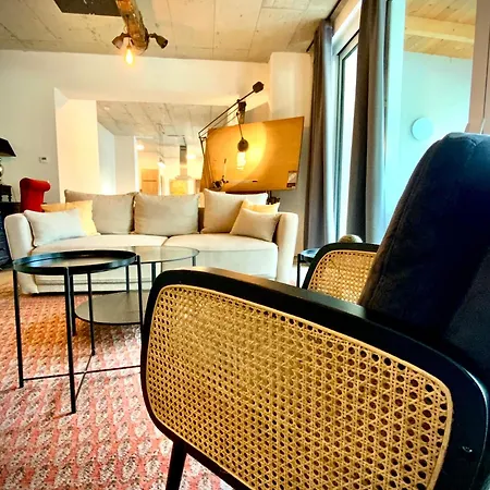 Waterfront - Urbane Eleganz Am Bachufer Apartment Villach