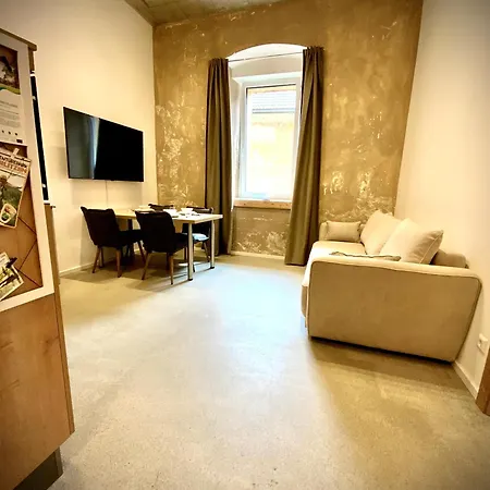 Apartment Waterfront - Urbane Eleganz Am Bachufer Villach