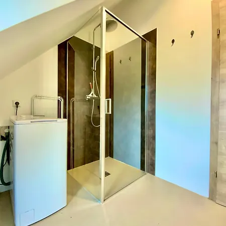 Waterfront - Urbane Eleganz Am Bachufer Apartment Villach