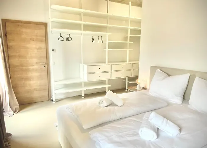 Waterfront - Urbane Eleganz Am Bachufer Apartament