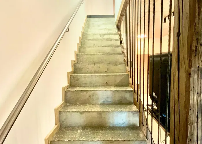 Waterfront - Urbane Eleganz Am Bachufer Apartament