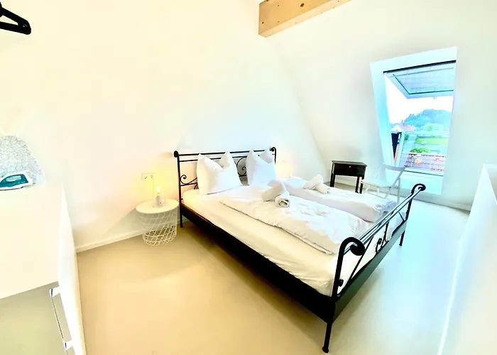 Waterfront - Urbane Eleganz Am Bachufer Villach