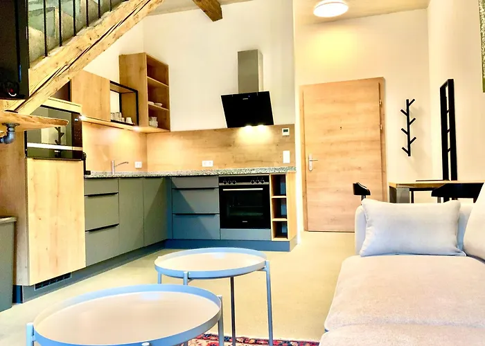 Waterfront - Urbane Eleganz Am Bachufer Villach